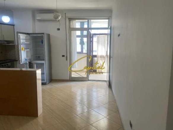 APARTAMENT ME QIRA 2+1 PAZARI I RI 50.000 LEKE