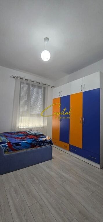 APARTAMENT ME QIRA 3+1 KINOSTUDIO 65.000 LEKE