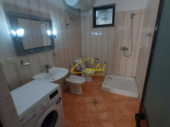 APARTAMENT ME QIRA 1+1 5 MAJI 40.000 LEKE
