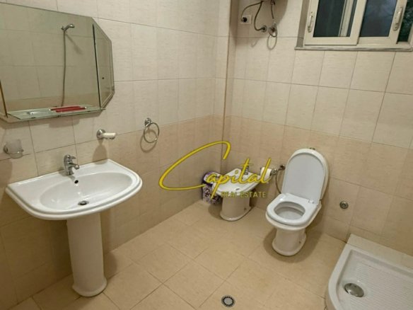 APARTAMENT ME QIRA 1+1 5 MAJI 50.000 LEKE