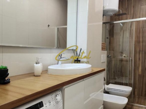 APARTAMENT ME QIRA 2+1 21 DHJETORI 75.000 LEKE