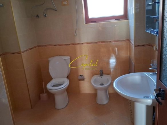 APARTAMENT ME QIRA 2+1 LAPRAKE 60.000 LEKE
