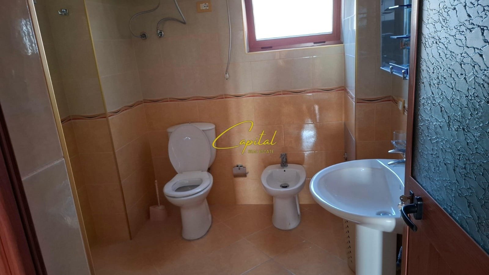 APARTAMENT ME QIRA 2+1 LAPRAKE 60.000 LEKE