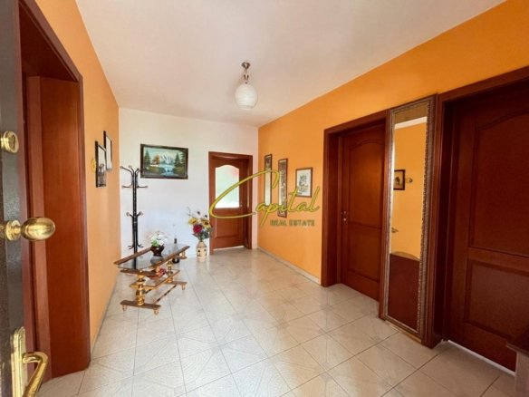 APARTAMENT ME QIRA 2+1 ALI DEMI 50.000 LEKE