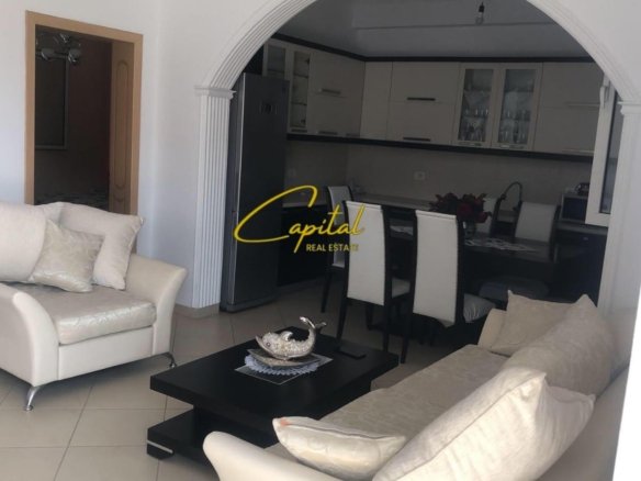 APARTAMENT ME QIRA 2+1 ISH PARKU 50.000 LEKE