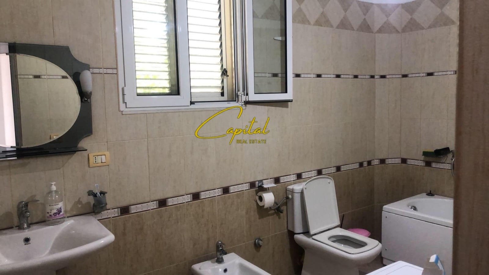 APARTAMENT ME QIRA 2+1 ISH PARKU 50.000 LEKE