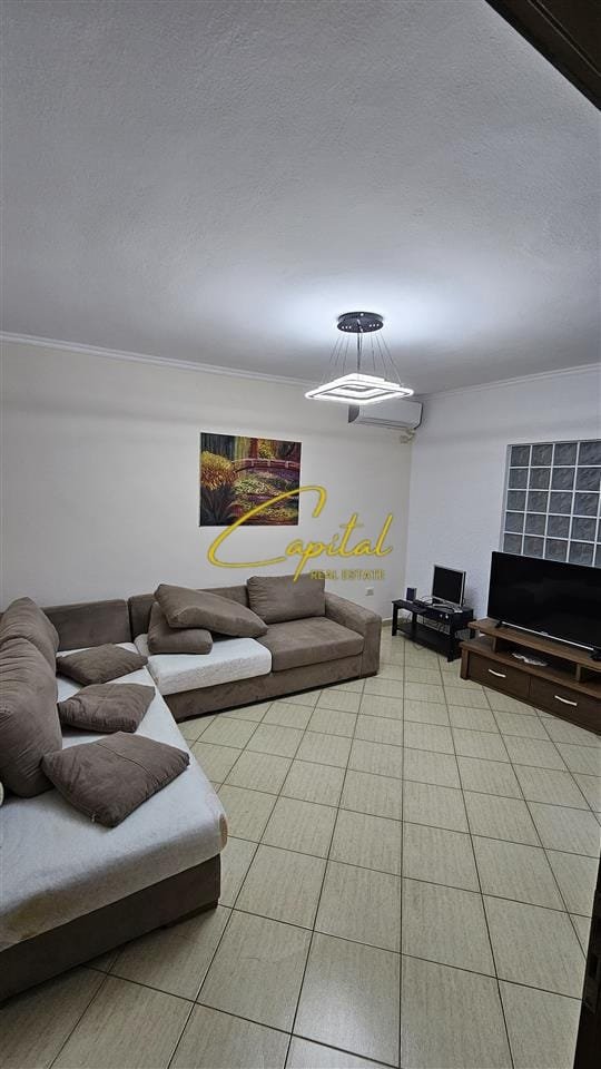 APARTAMENT ME QIRA 2+1 RRUGA FERIT XHAJKO 550 EURO