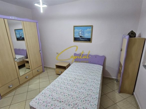 APARTAMENT ME QIRA 2+1 RRUGA FERIT XHAJKO 550 EURO