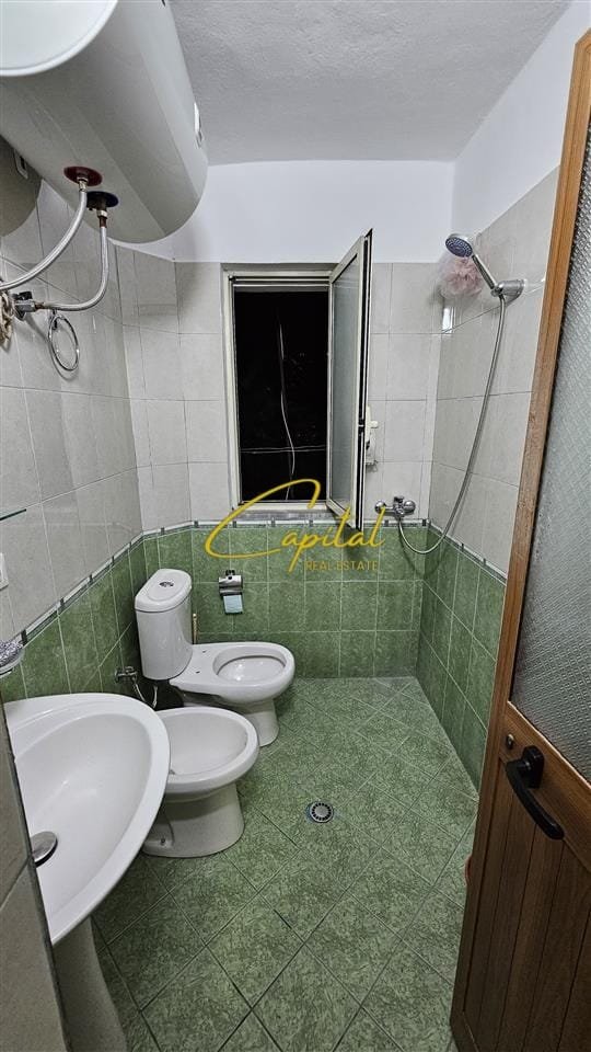 APARTAMENT ME QIRA 2+1 RRUGA FERIT XHAJKO 550 EURO