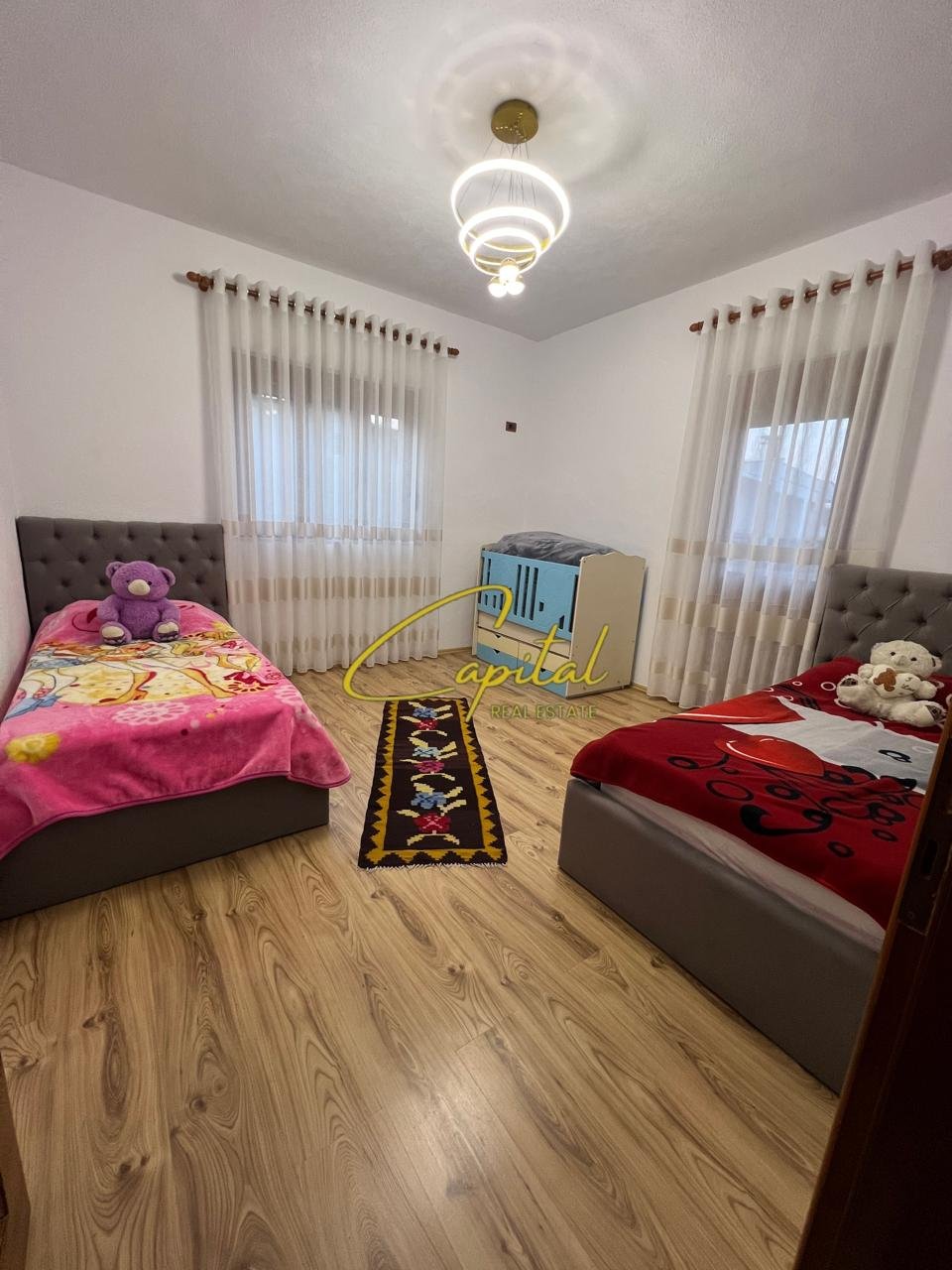 VILE PRIVATE ME QIRA 2+1+2 SAUK 1.500 EURO