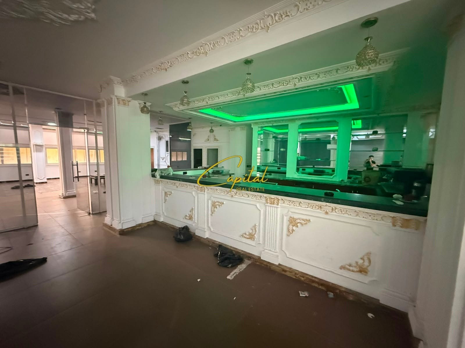 AMBIENT BIZNESI ME QIRA 240 M2 RRUGA FERIT XHAJKO 2.300 EURO