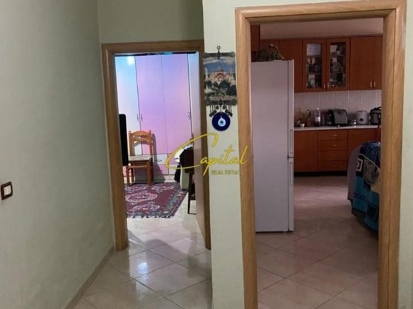APARTAMENT ME QIRA 3+1 YZBERISHT 450 EURO