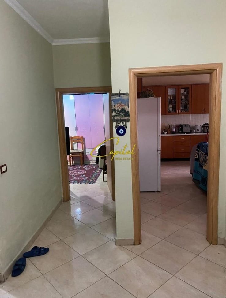 APARTAMENT ME QIRA 3+1 YZBERISHT 450 EURO