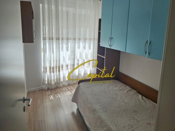 APARTAMENT ME QIRA 2+1 ALI DEMI 55.000 LEKE