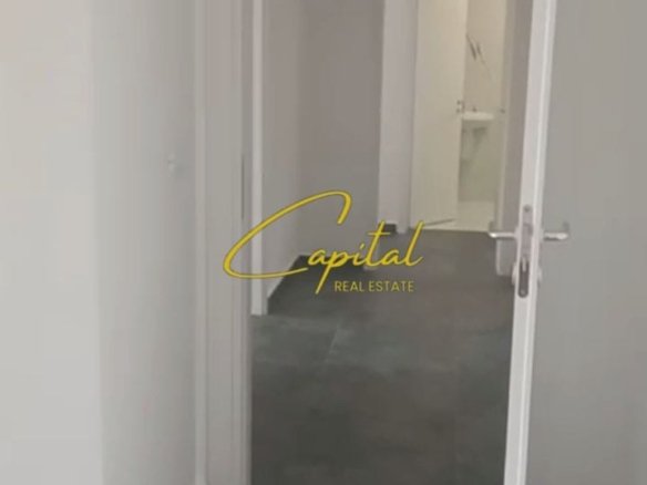 ZYRE ME QIRA 95 M2 ZOGU I ZI 1000 EURO