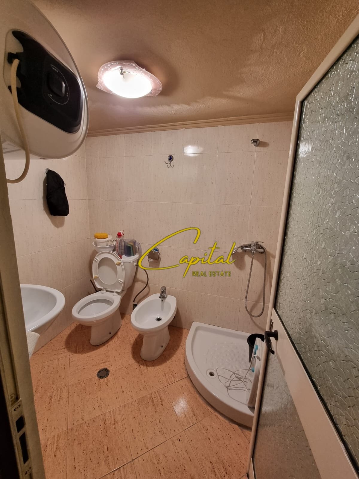 AMBIENT BIZNESI EM QIRA 148 M2 RRUGA E BOGDANEVE 120.000 LEKE