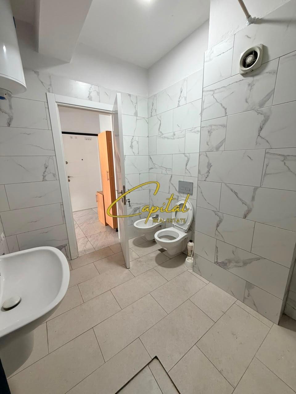 WhatsApp Image 2026-08-20 at 4.27.22 PM APARTAMENT ME QIRA 1+1 KOMPLEKSI KIKA 3 60.000 LEKE