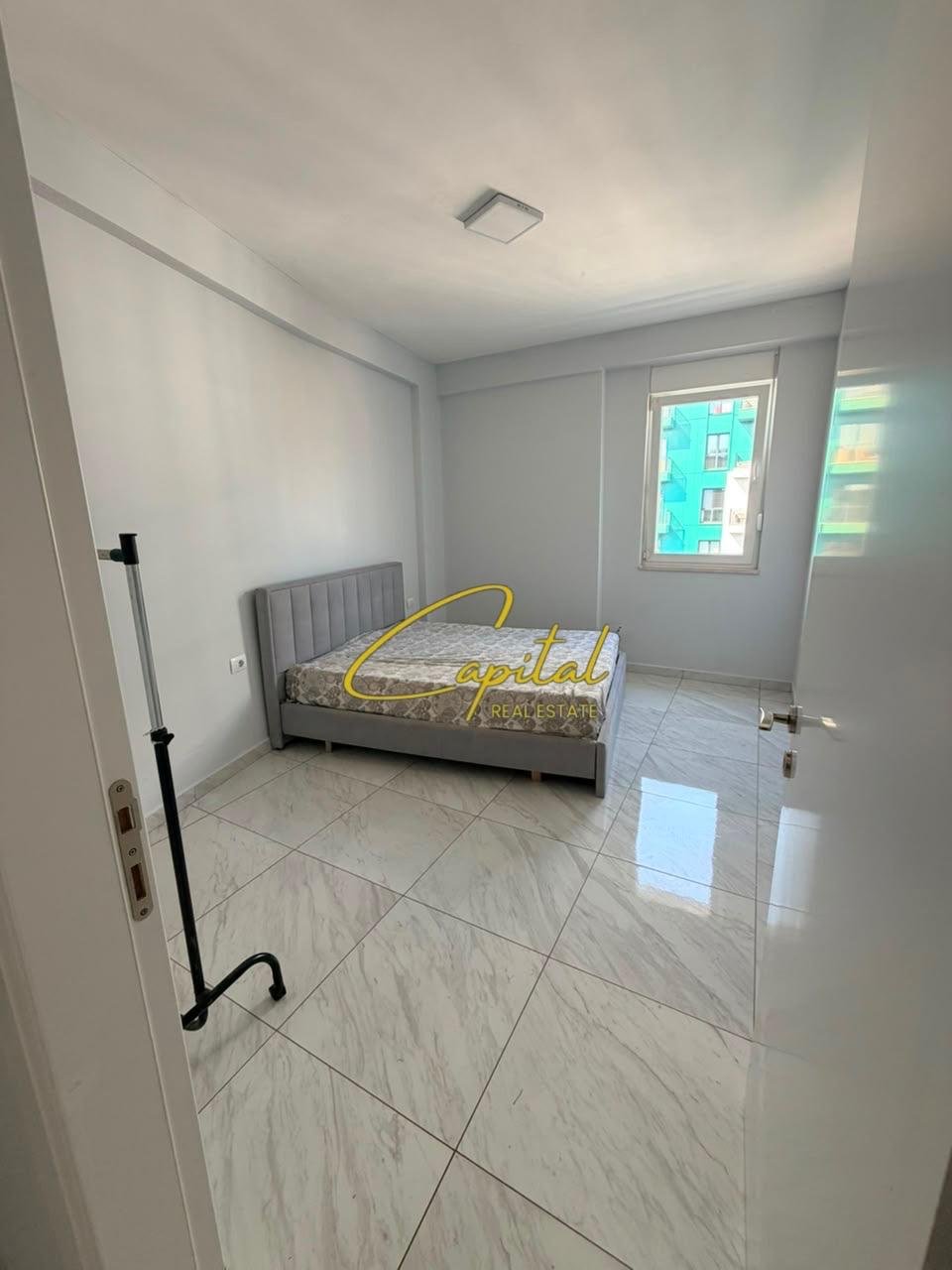 WhatsApp Image 2026-08-20 at 4.27.23 PM (1) APARTAMENT ME QIRA 1+1 KOMPLEKSI KIKA 3 60.000 LEKE
