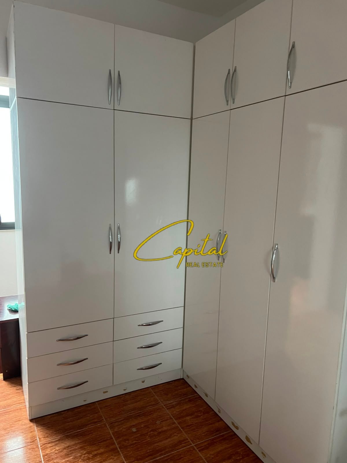 APARTAMENT ME QIRA 2+1 ALI DEMI 70.000 LEKE