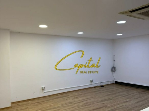 AMBIENT BIZNESI ME QIRA 60 M2 RRUGA E BARRIKADAVE 60.000 LEKE