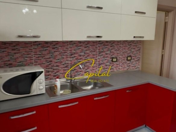 APARTAMET ME QIRA 2+1 ISH STACIONI TRENIT 60.000 LEKE