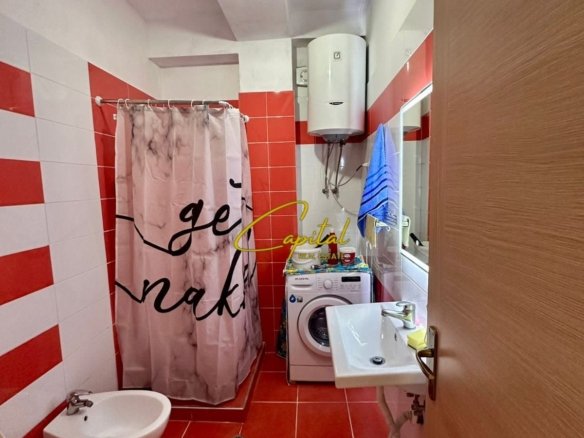APARTAMET ME QIRA 2+1 ISH STACIONI TRENIT 60.000 LEKE