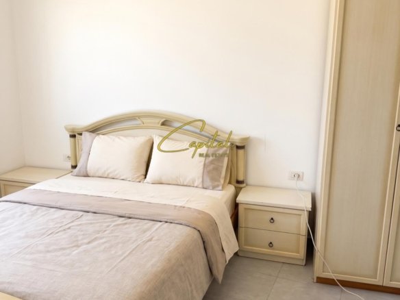 APARTAMENT ME QIRA 2+1 RRUGA E BARRIKADAVE 80.000 LEKE