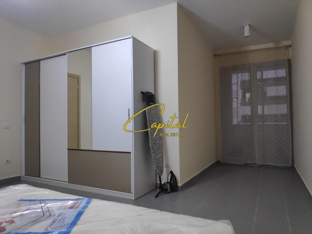 APARTAMENT ME QIRA 1+1 KINOSTUDIO 60.000 LEKE