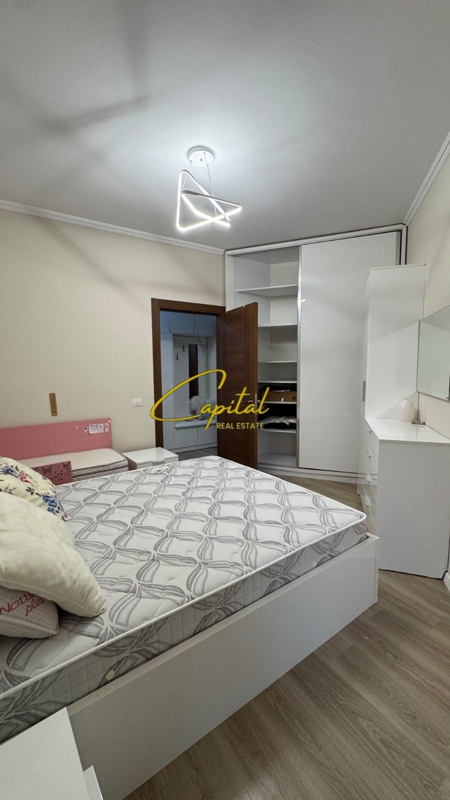 APARTAMENT ME QIRA 1+1 BRRYLI 55.000 LEKE