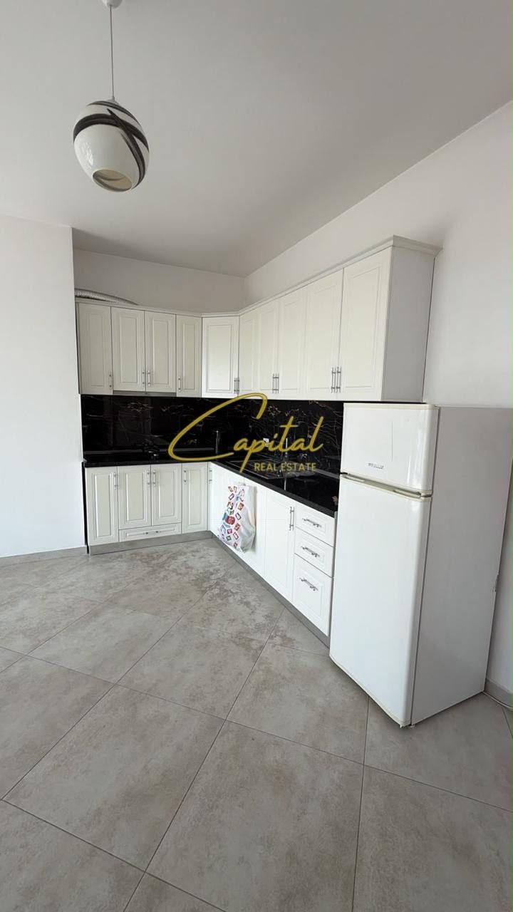 WhatsApp Image 2026-08-25 at 12.28.15 PM (1) APARTAMENT ME QIRA 1+1 KOMPLEKSI FARMACIA 10 60.000 LEKE