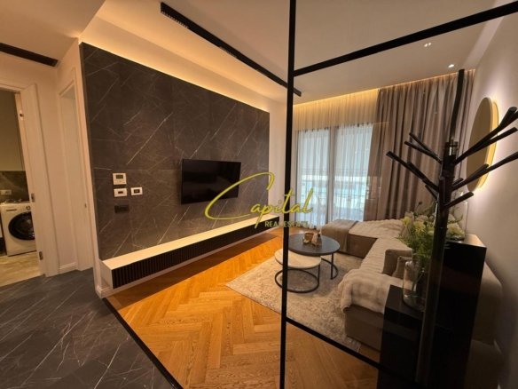 APARTAMENT ME QIRA 1+1 KOMPLEKSI DELIJORGJI 120.000 LEKE