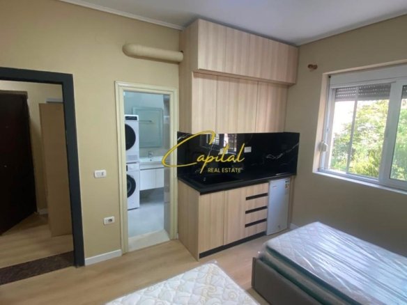 GARSONIERE ME QIRA 50 M2 21 DHJETORI 58.000 LEKE