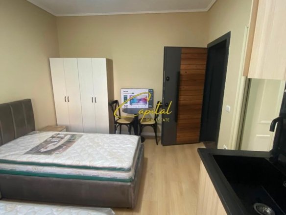 GARSONIERE ME QIRA 50 M2 21 DHJETORI 58.000 LEKE