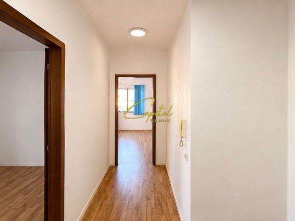 AMBIENT BIZNESI ME QIRA 75 M2 RUGA E KOSOVAREVE 60.000 LEKE