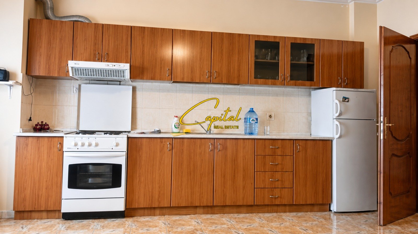 APARTAMENT ME QIRA 1+1 MYSLYM SHYRI 60.000 LEKE