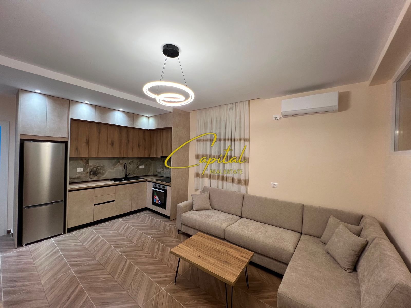 APARTAMENT ME QIRA 2+1 SAUK 50.000 LEKE
