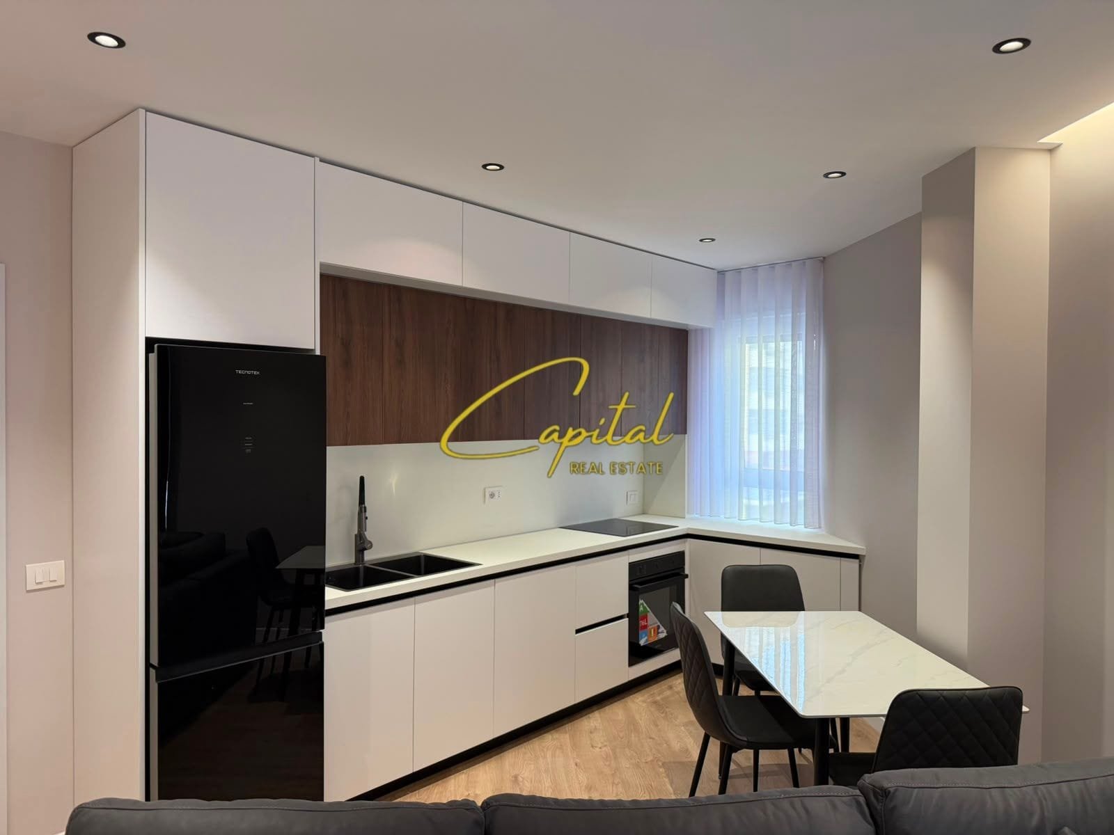 APARTAMENT ME QIRA 1+1 RRUGA E DIBRES 90.000 LEKE