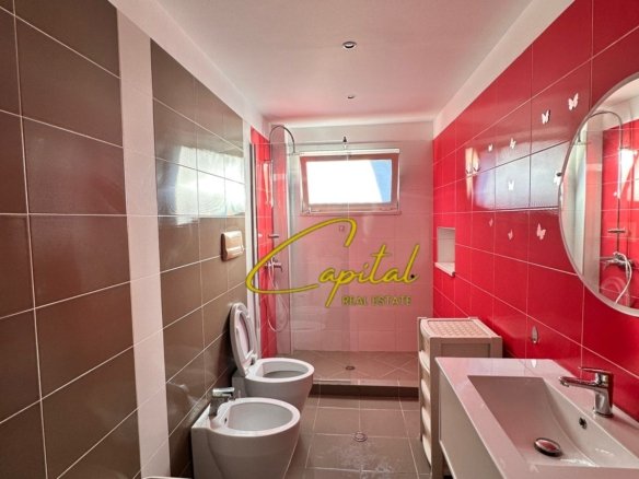 APARTAMENT ME QIRA 2+1 XHAMLLIKU 65.000 LEKE