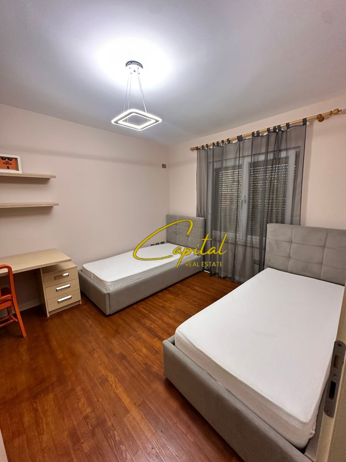 APARTAMENT ME QIRA 2+1 XHAMLLIKU 65.000 LEKE