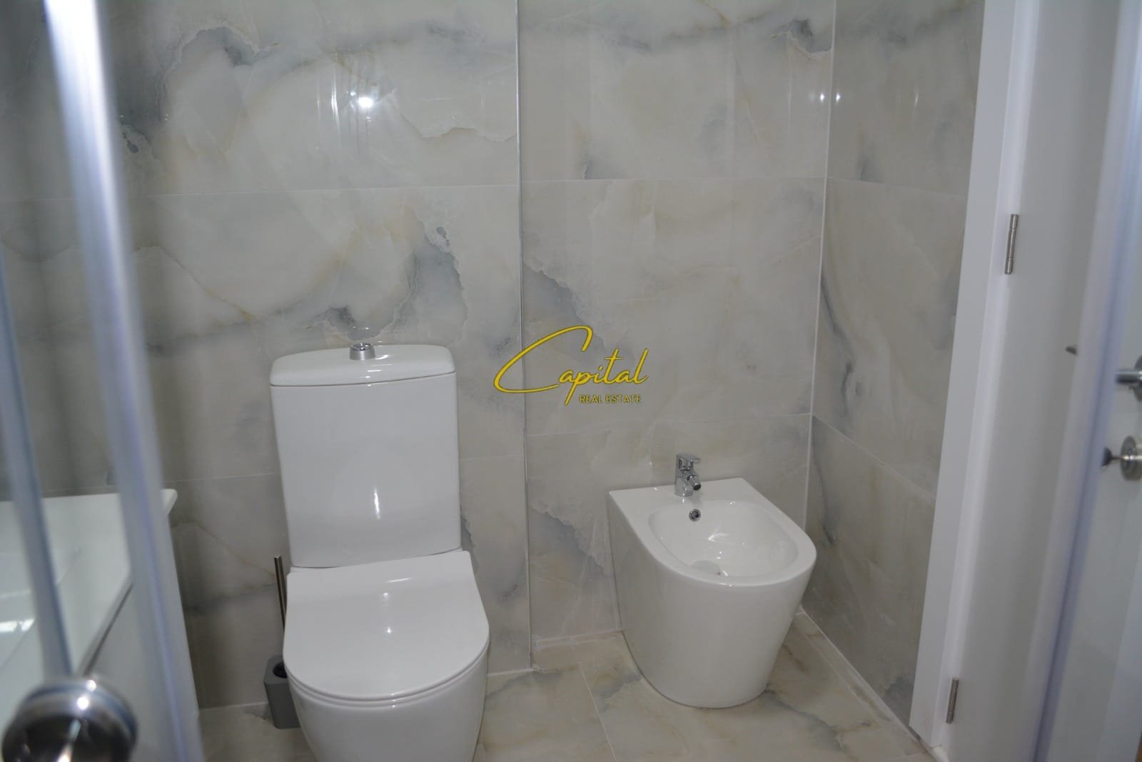 WhatsApp Image 2026-09-01 at 3.34.30 PM APARTAMENT ME QIRA 2+1 PAZARI I RI 90.000 LEKE