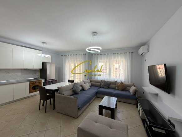APARTAMENT ME QIRA 2+1 QENDER 1000 EURO