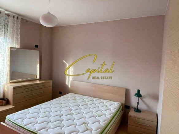 APARTAMENT ME QIRA 2+1 ALI DEMI 80.000 LEKE