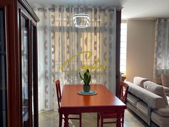 APARTAMENT ME QIRA 2+1 ALI DEMI 80.000 LEKE