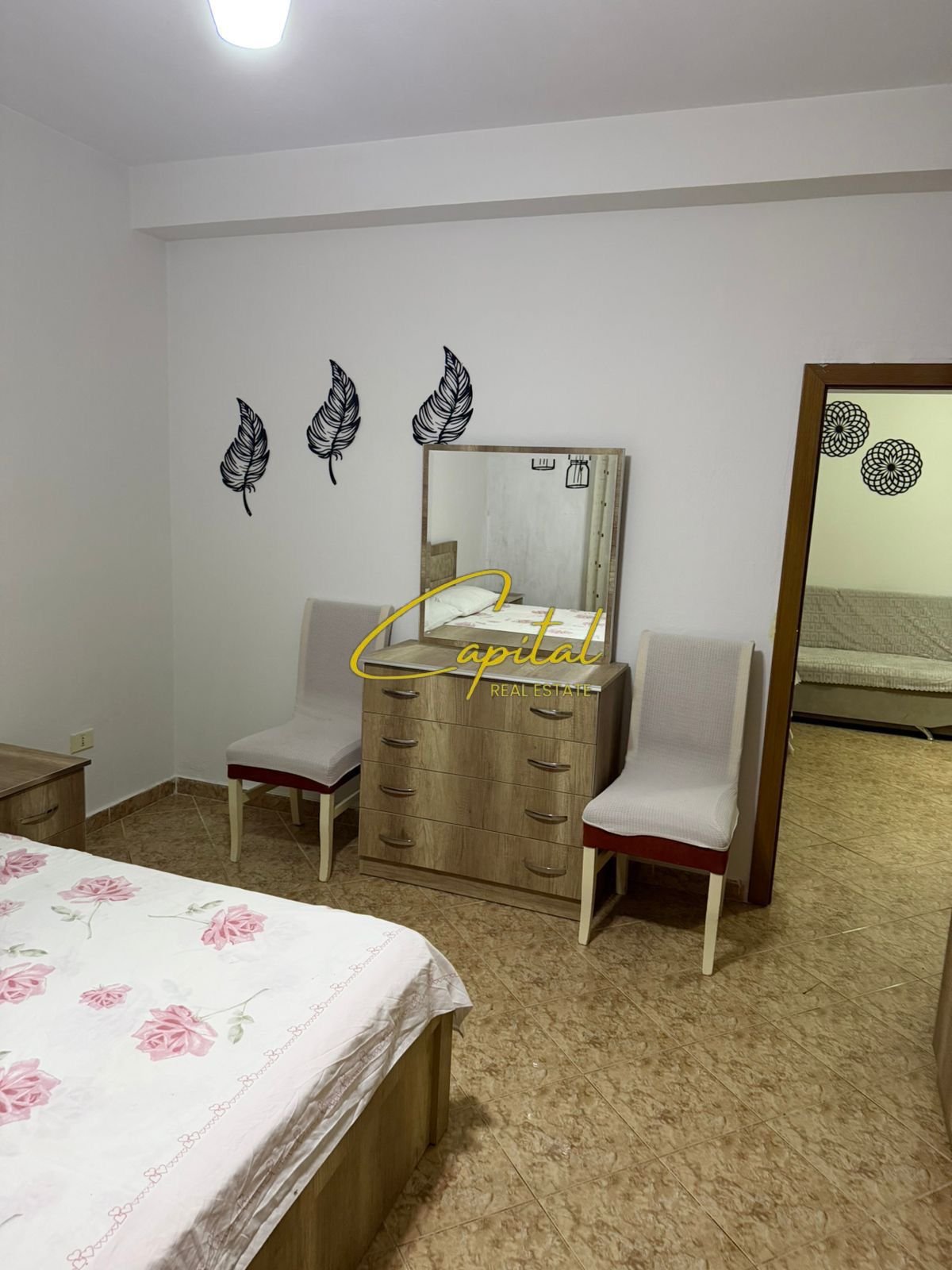 AAPARTAMENT ME QIRA 3+1 RRUGA E DIBRES 65.000 LEKE