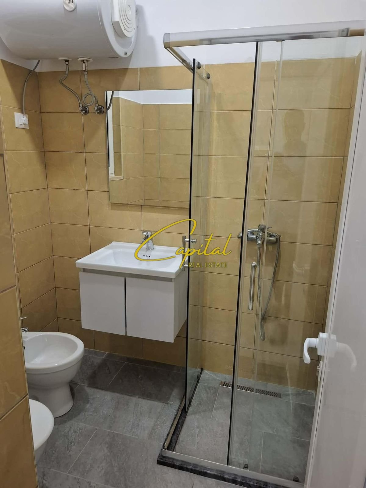 APARTAMENT ME QIRA 1+1 KINOSTUDIO 35.000 LEKE