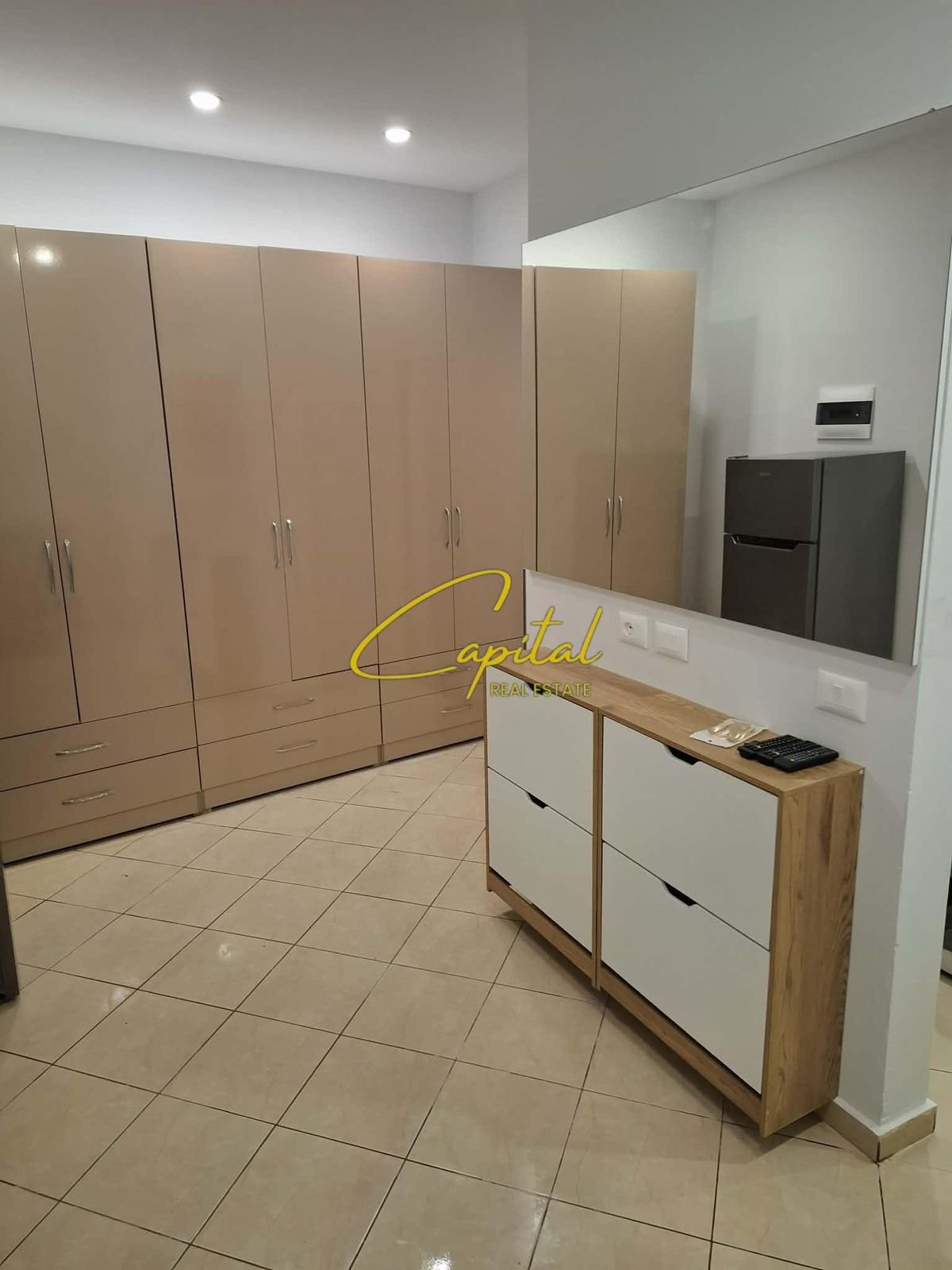 APARTAMENT ME QIRA 1+1 KINOSTUDIO 35.000 LEKE