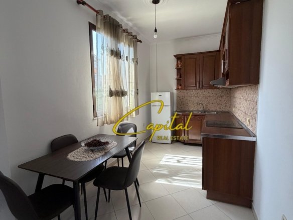 APARTAMENT ME QIRA 2+1 YZBERISHT 40.000 LEKE