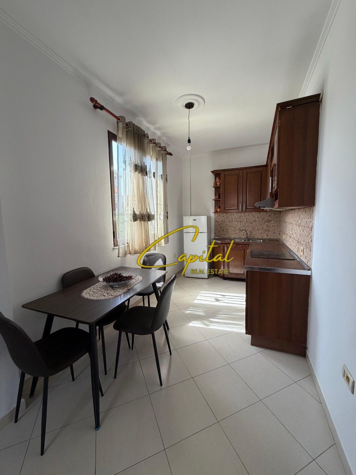 APARTAMENT ME QIRA 2+1 YZBERISHT 40.000 LEKE