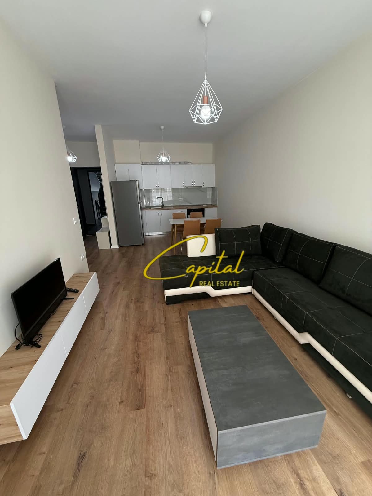 APARTAMENT ME QIRA 1+1 5 MAJI 50.000 LEKE