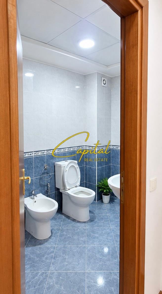 APARTAMENT ME QIRA 2+1 KOMUNA E PARISIT 800 EURO